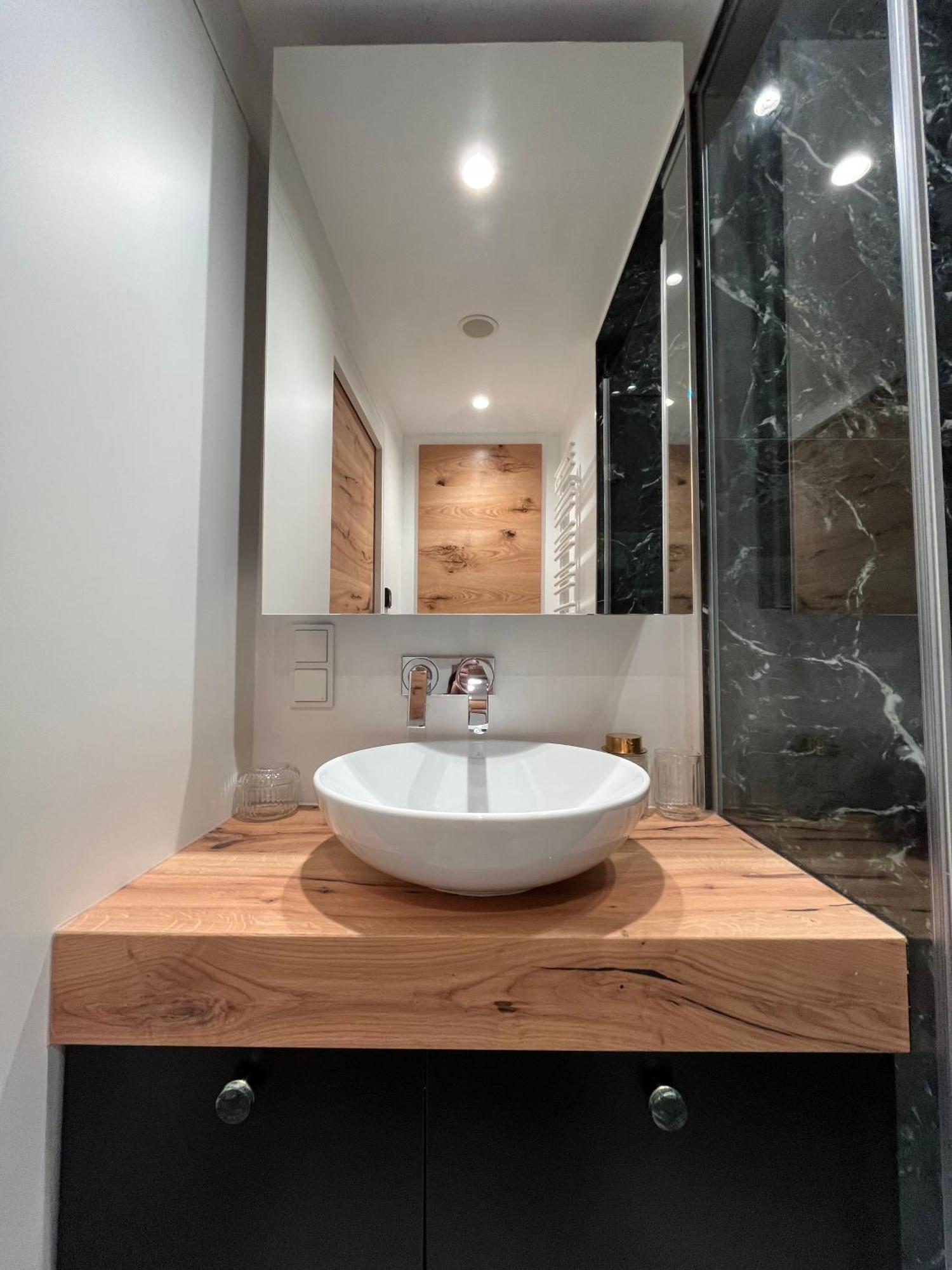 Luxurious One Near Schoenbrunn Palace Apartament *